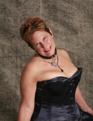 I bet you just love stockings on a woman