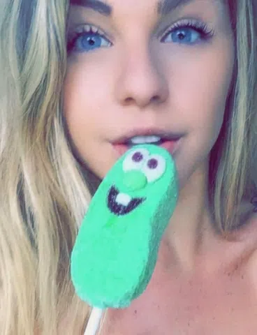 Smokin Hot Little Cunt