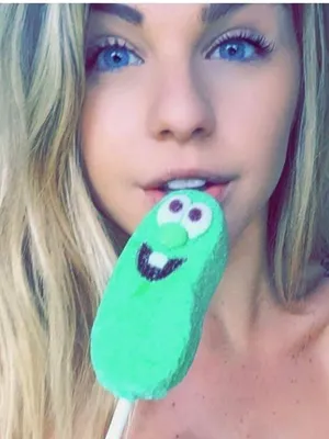 Smokin Hot Little Cunt