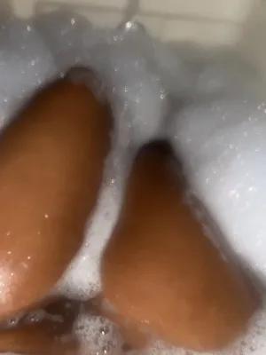 Fingering pussy