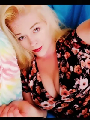 Lusty Lucy Loveless