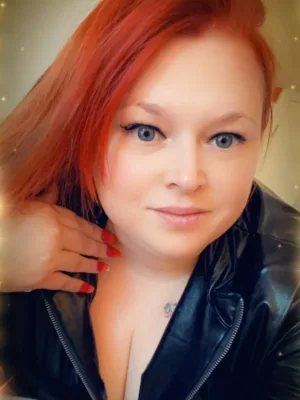 Welcome to school stroke squirt swallow under Goddess Ivorys green eyed gaze