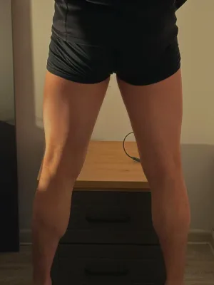 Posing and exposing 