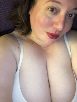 Spoil your curvy girl daddy
