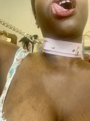 Ready to play and please in any way I can. I\'ll be your fuck toy, Daddy. 