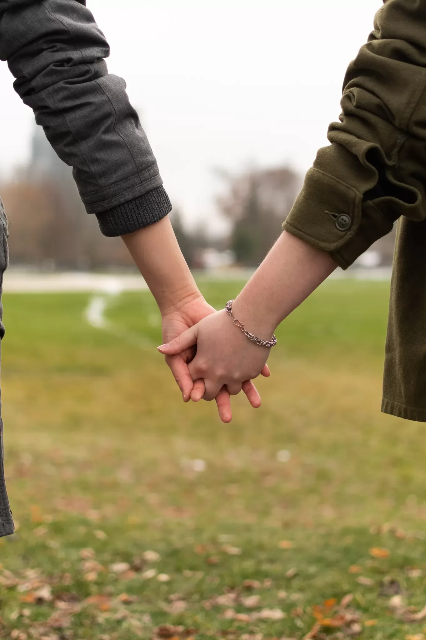Why Women May Be Less Enthusiastic About Public Displays of Affection (PDA)