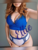 Married Mature Housewife Looking To Be Naughty