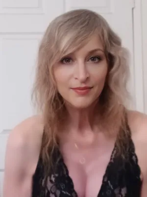 Sensual Sultry Sexy FemDomme