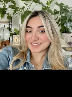 Hi I am psychic avah love and relationship advisor Hi I am psychic avah love and relationship advisor