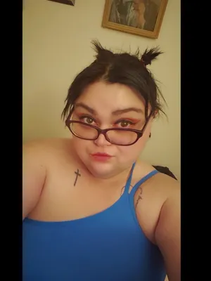 Goth BBW looking for excitement