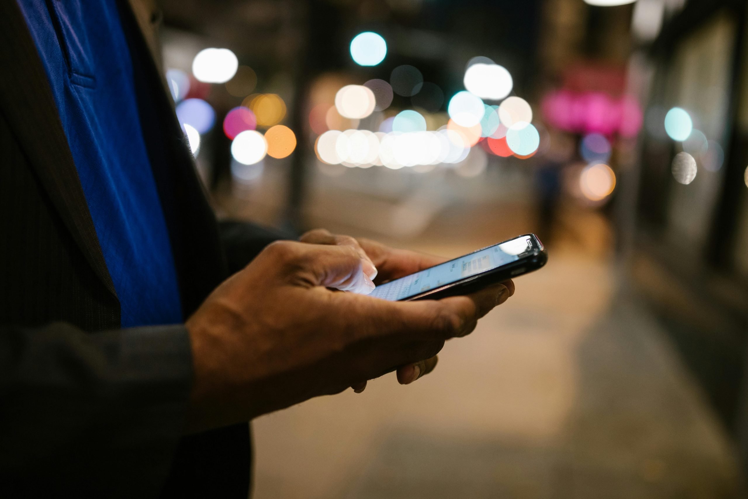 Texting Do&rsquo;s and Don&rsquo;ts in the Dating World