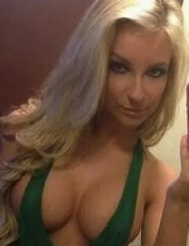 Naughty Nadia- hot wet and ready to play!