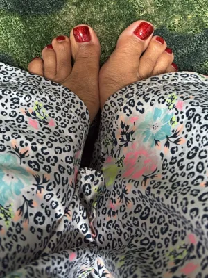 Goddess toes and soles