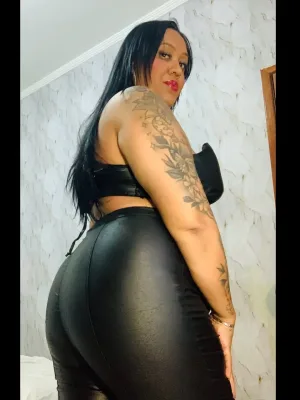 LatinaNaughty girl