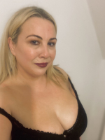 Submissive Milf with an insatiable Appetite For Cum