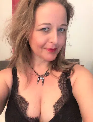 Sexy Goddess Nicky