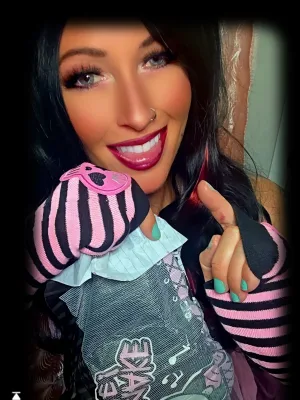 VIXEN KANDI