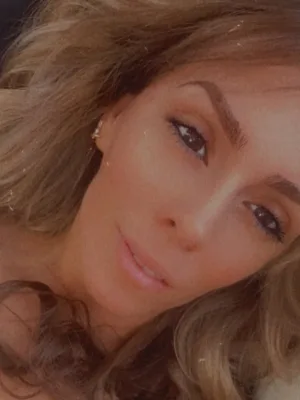 Take care of this wet pussy