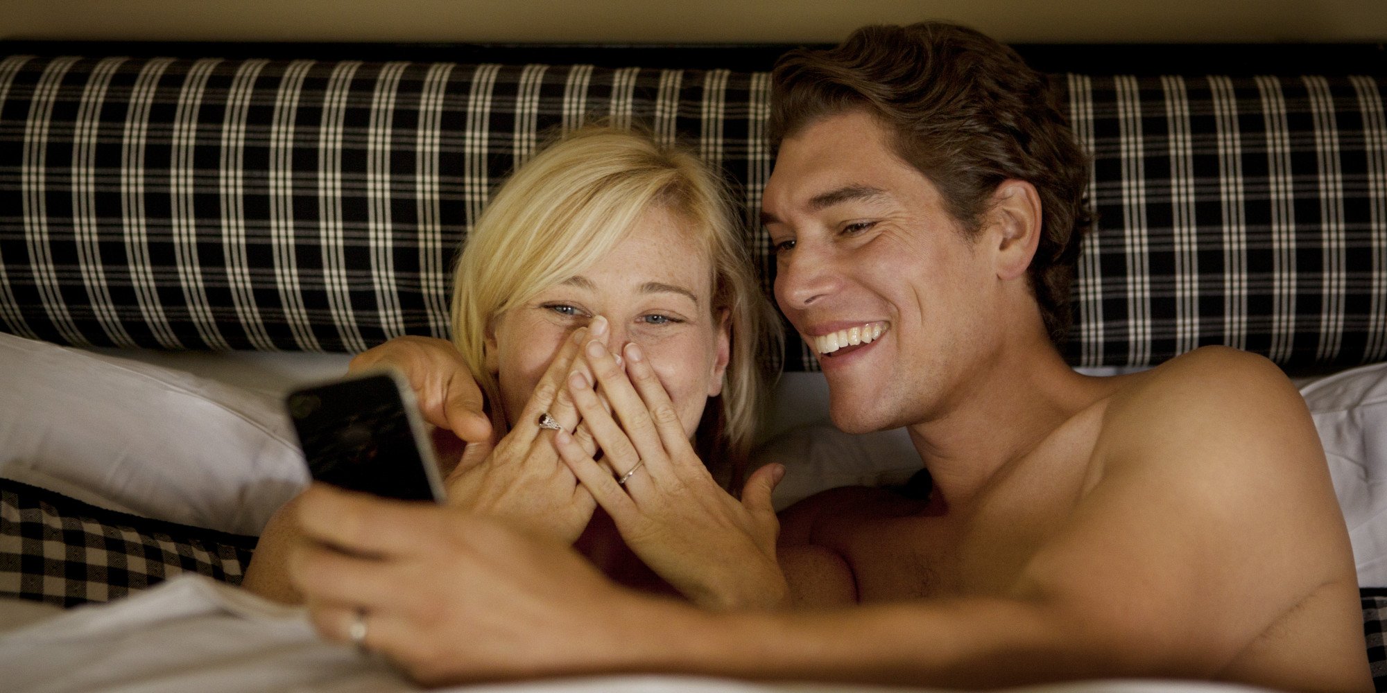 o-COUPLE-ON-PHONE-facebook
