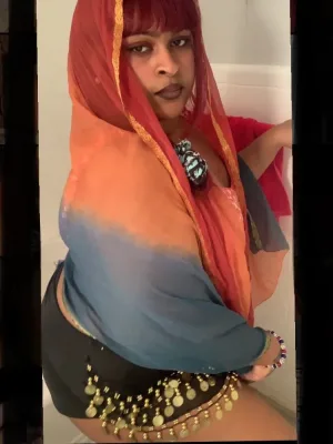 Worshiping Goddess Rosa