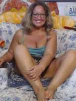 Claudia Midwest Wife