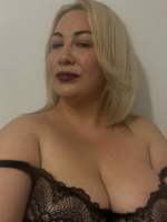 Submissive Milf with an insatiable Appetite For Cum