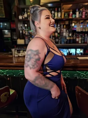 Sensual bbw college student Lily for chats