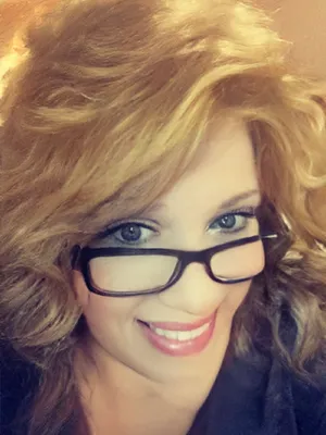 Experienced relationship coach here