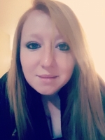 Curvy redheaded MILF