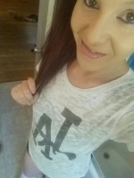 Sexy bi female looking for females