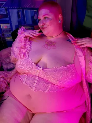 Switch, MILF, Hyper Femme Bimbo, Hedonist, Tattooed, Pierced, Artist, Orgasmic Muse, Witch