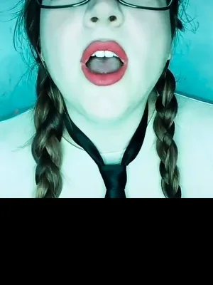 Eating your sister s pussy when you are not around
