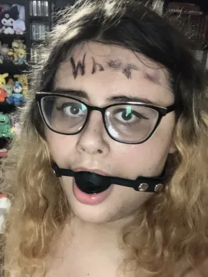 chubby trans girl desperate to get you off