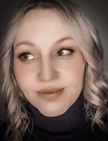 Pay to be IGNORED by Miss Emily