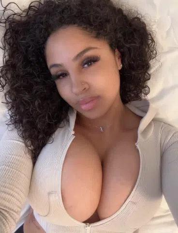Mariah the Milky Milf Mommy