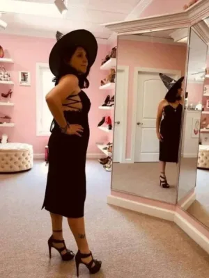 Vivian Naughty