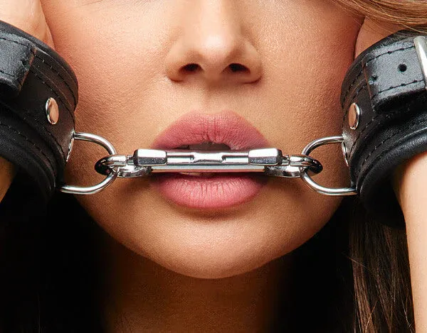 Control vs. Surrender in Attraction and Intimacy