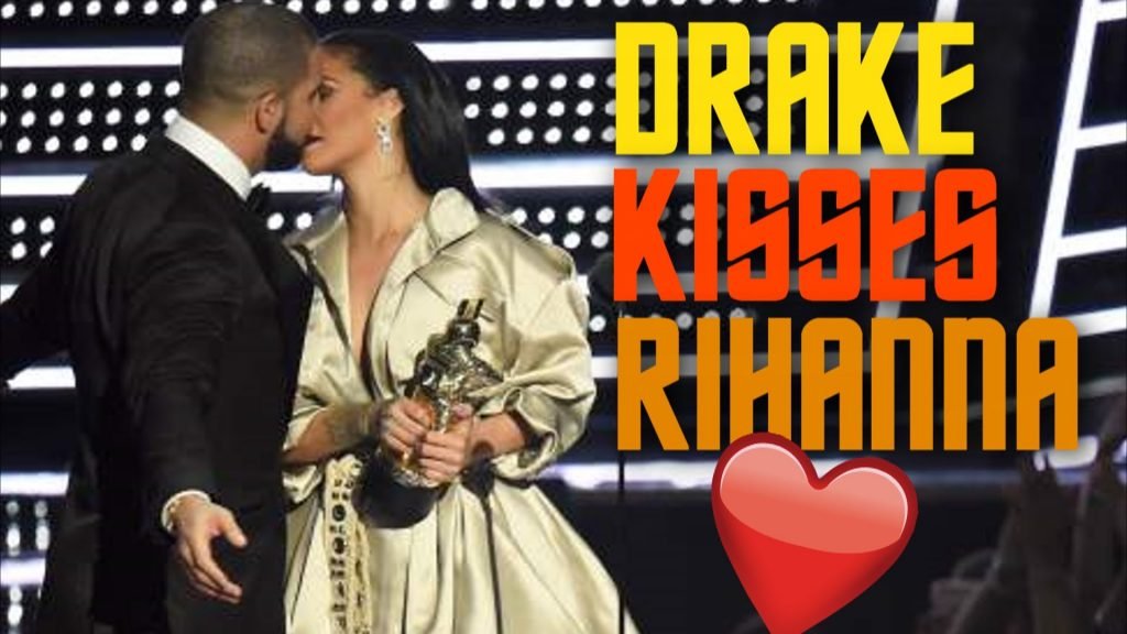 Drake and Rihanna Kiss MTV VMAs