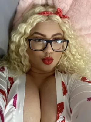 Looking for Long Videochats I want to cum too