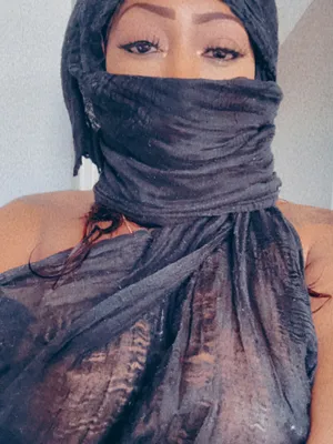 Let me be your Cum slave