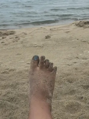 Beach Adventures : Feet Edition !