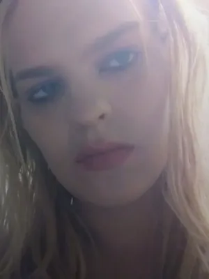Blondes go wild
