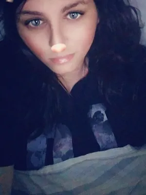 Sweet Arizona Girl Looking 4 Adventure and Fun