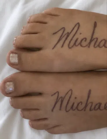 Kinky Feet