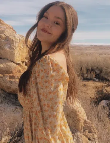 Submissive College Girl Wanting More