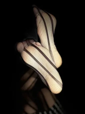 Feet Heels and Nylon Lovers