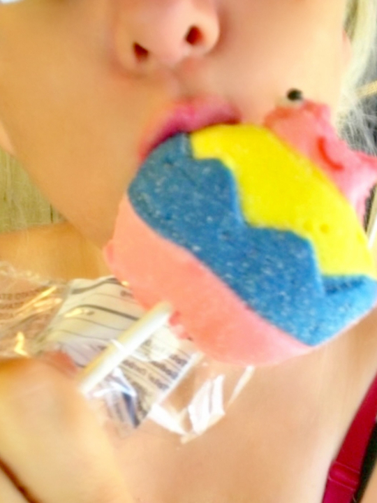 Sweet little dripping lips for Daddy