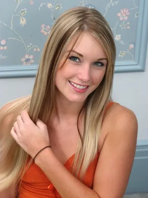 Juliana Looking 4 Love