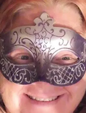 Full Figured Fun Hot MILF Cougar