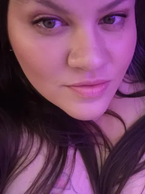 Married sexy wifey looking to be naughty